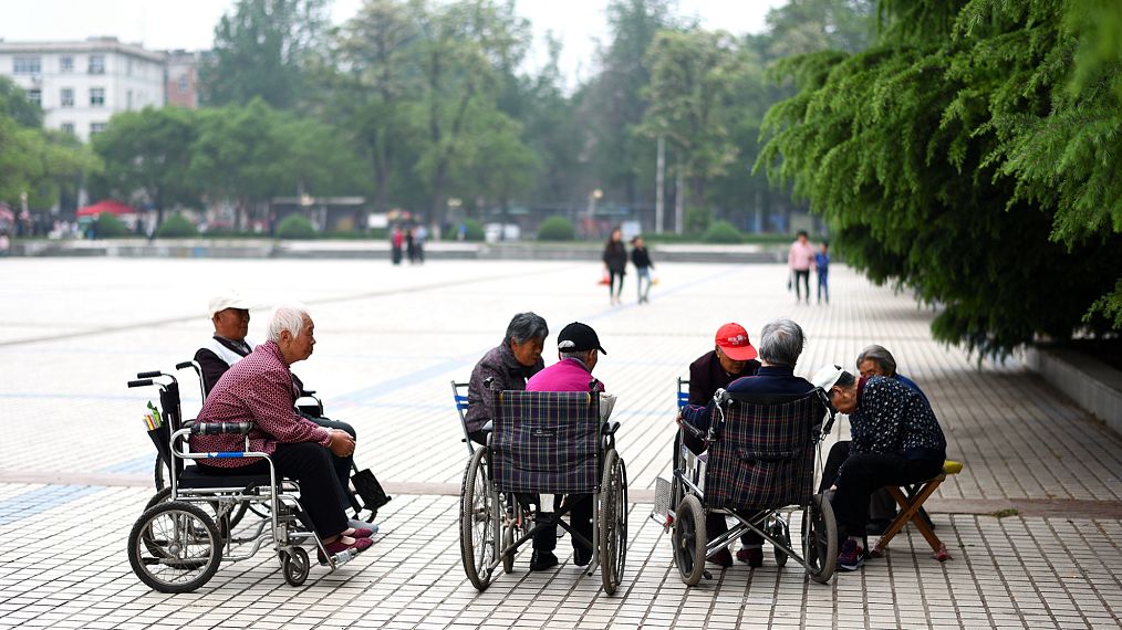 新京报：数字化社会应对老年人更加友好